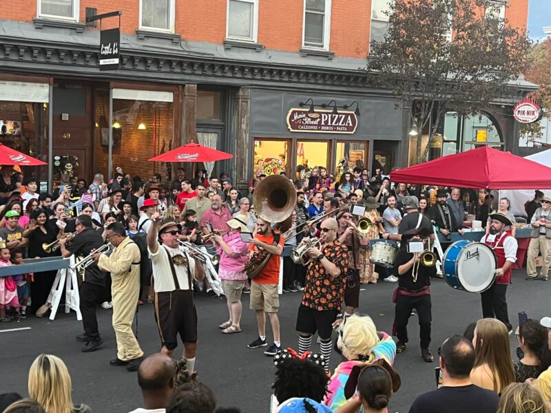 Tarrytown Ranks High in Nation for Main Street Holiday Shopping